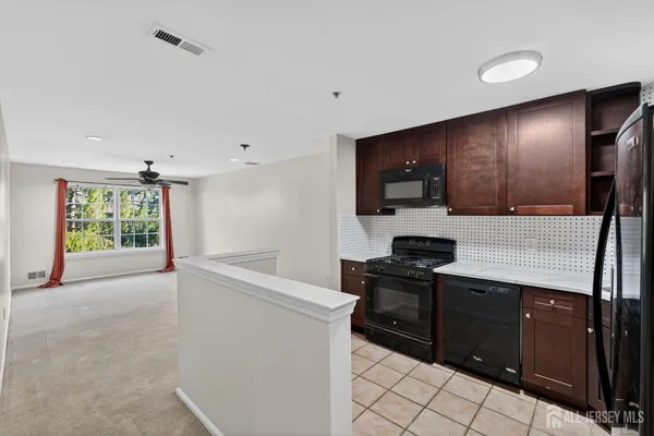 $2,700 | 22 Guisborough Way, Edison, NJ 08820