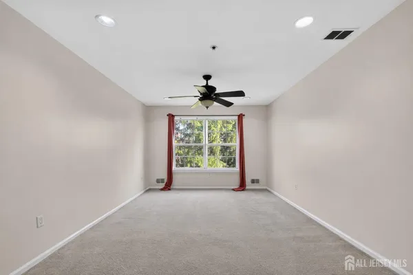 $2,700 | 22 Guisborough Way, Edison, NJ 08820