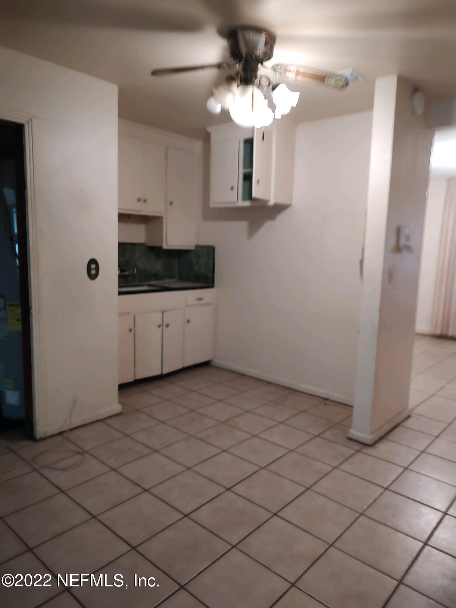 2239 Cato Road Jacksonville, FL 32207 - Photo 4 of 13 IMG_20220408_162027359