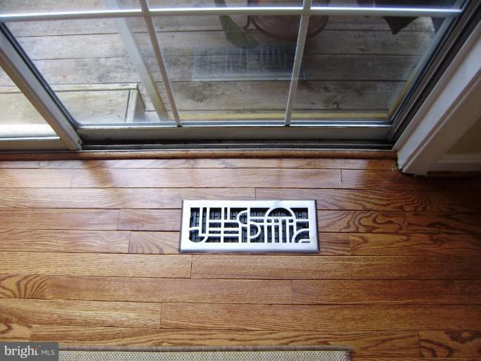 6011 Riddle Walk Alexandria, VA 22312 - Photo 20 of 25 Nice, new, decorative floor registers!