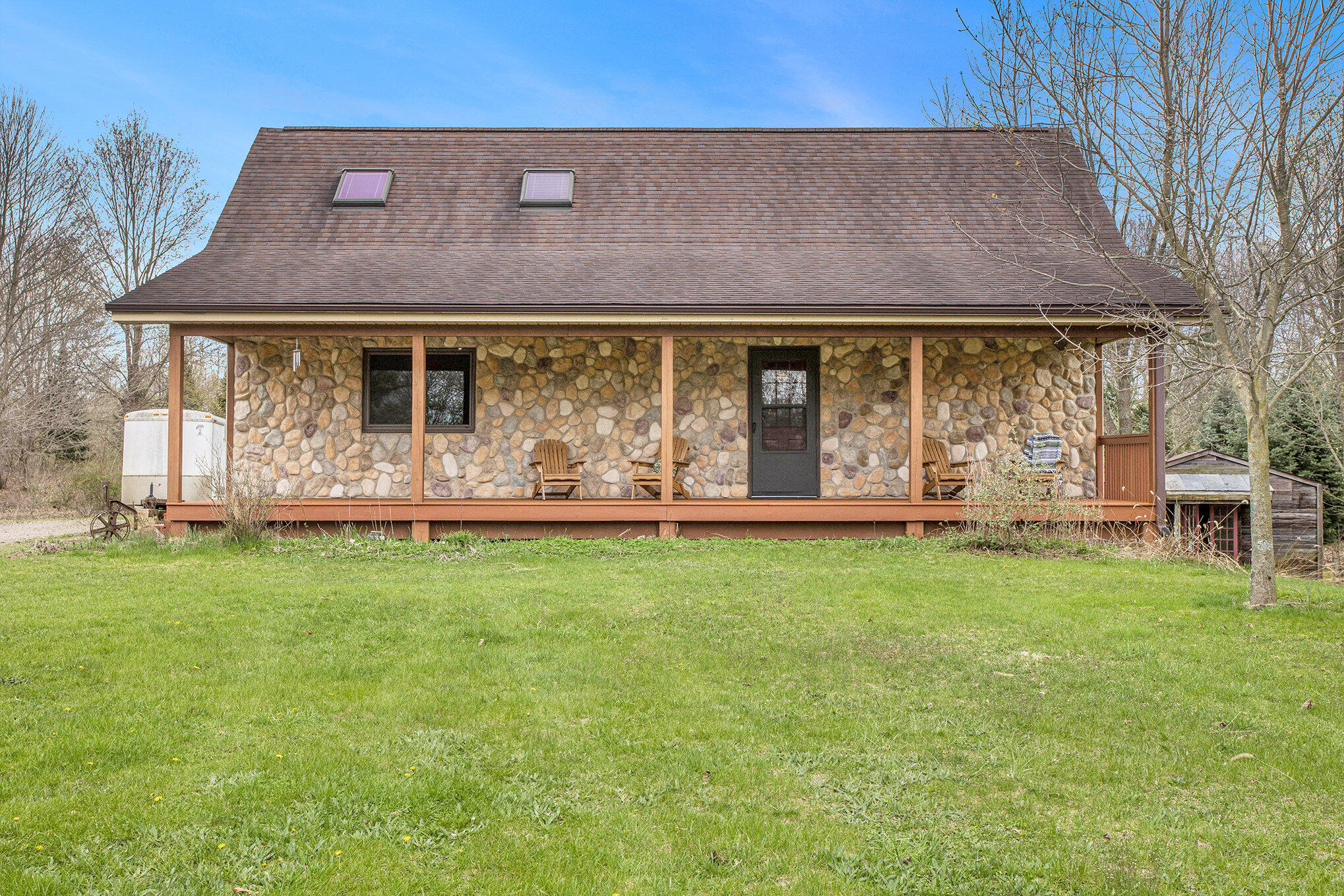 15701 Mann Road Hickory Corners, MI 49060 - Photo 1 of 33 004_15701_mann_rd_hickory_corners_mi_490