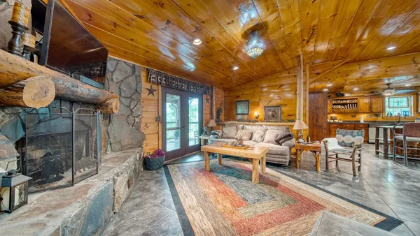 $2,250 | 911 Summit Way, Blairsville, GA 30512