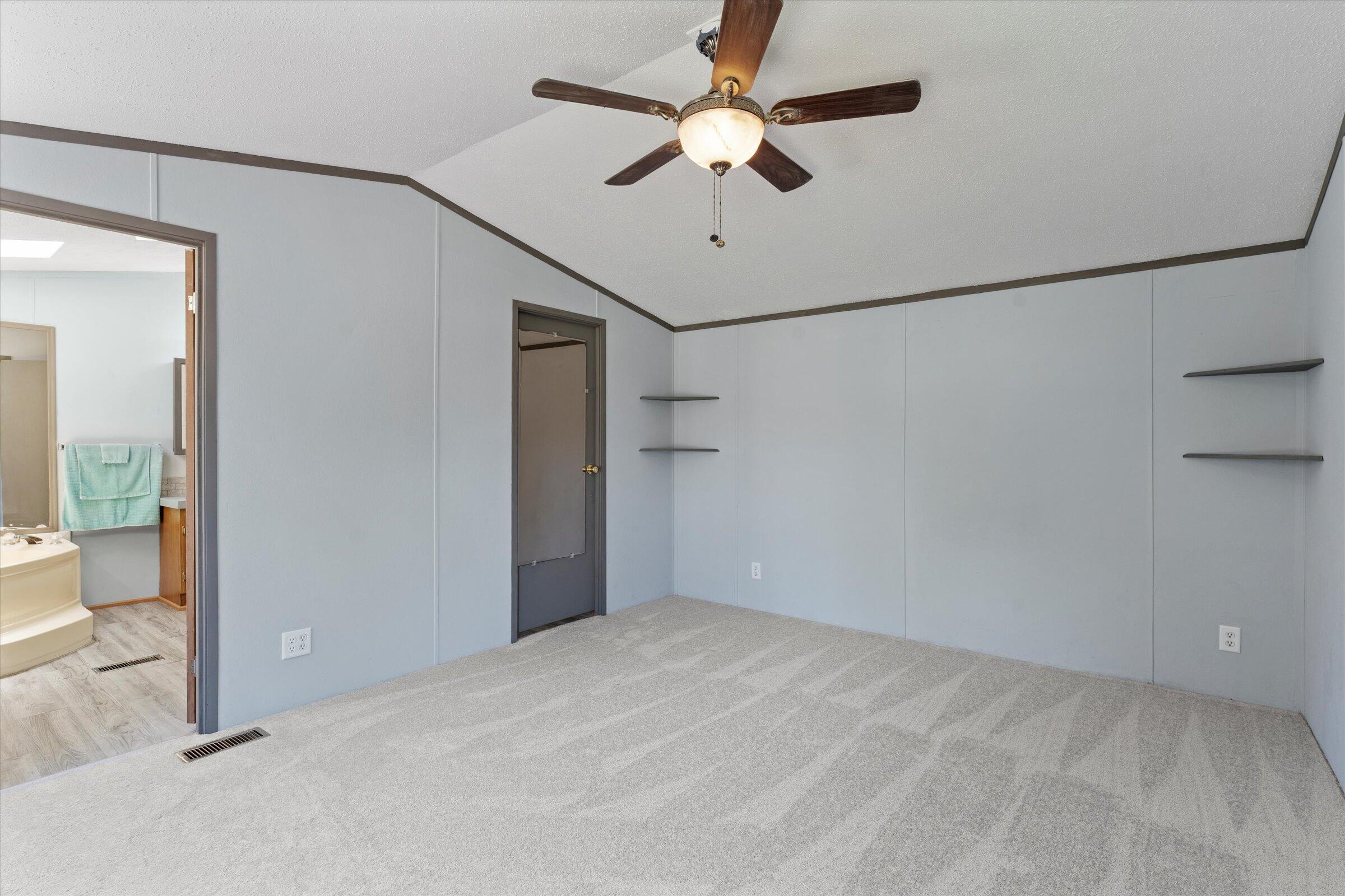 69205 Garver Road, Unit 75 Edwardsburg, MI 49112 - Photo 14 of 32 21-DSC03303
