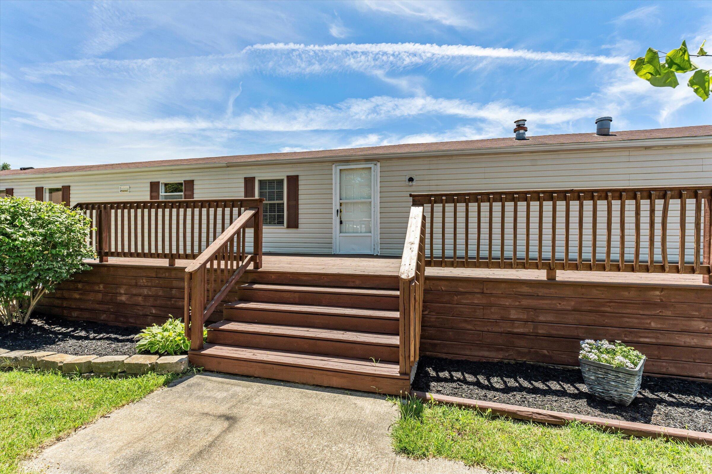 69205 Garver Road, Unit 75 Edwardsburg, MI 49112 - Photo 2 of 32 04-DSC03448