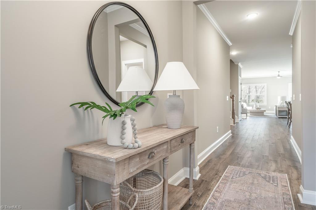 2063 Welden Ridge Road Kernersville, NC 27284 - Photo 5 of 49 Foyer