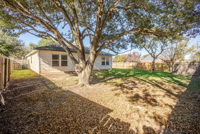 $1,650 | 101 Geronimo Cove, Kyle, TX 78640