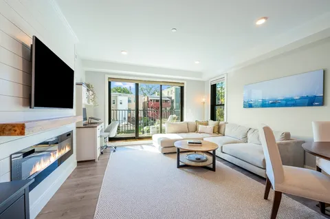 $999,000 | 765 East 3rd Street, Unit 201, Boston, MA 02127