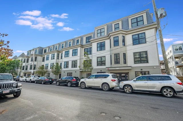 $999,000 | 765 East 3rd Street, Unit 201, Boston, MA 02127