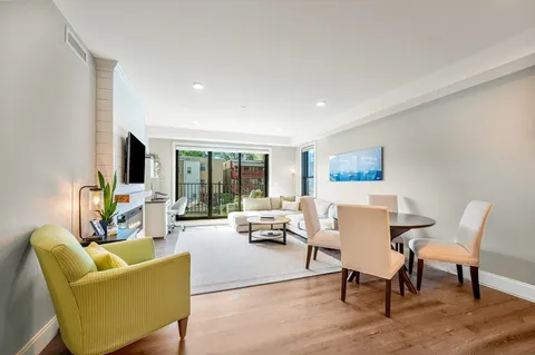 $999,000 | 765 East 3rd Street, Unit 201, Boston, MA 02127