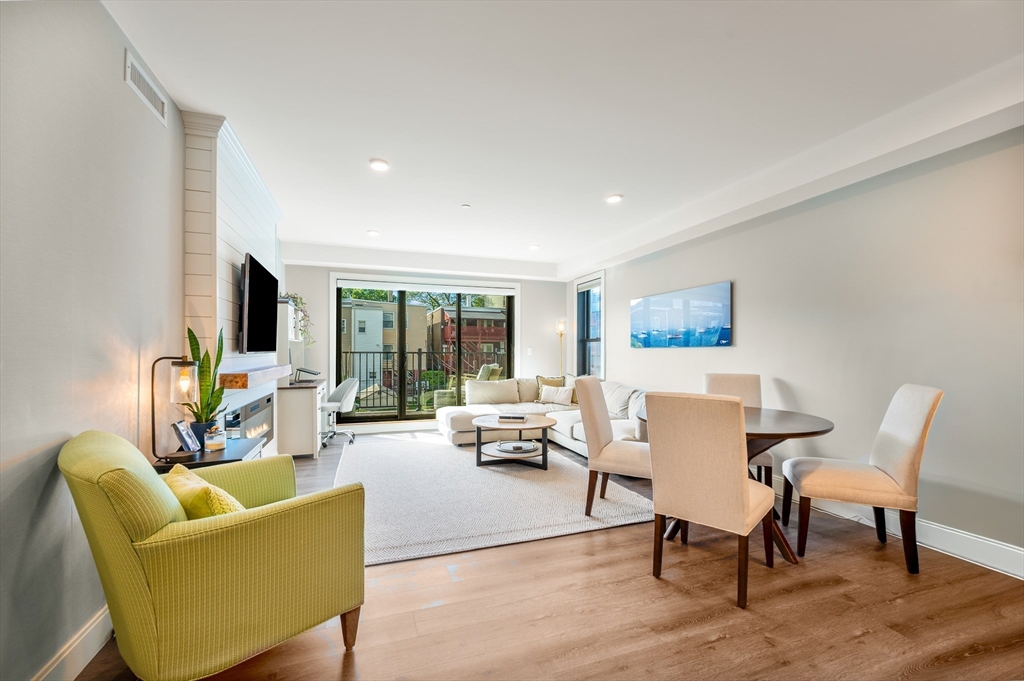 765 East 3rd Street, Unit 201 Boston, MA 02127 - Photo 3 of 27