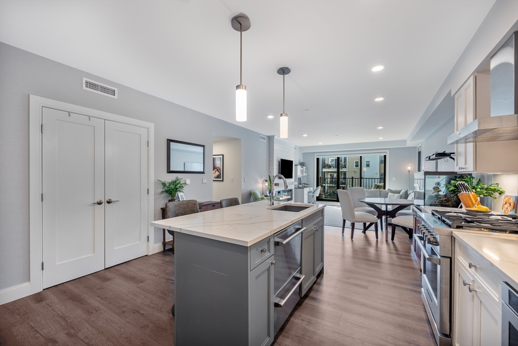 765 East 3rd Street, Unit 201 Boston, MA 02127 - Photo 5 of 27