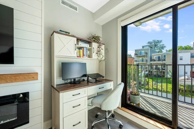 $999,000 | 765 East 3rd Street, Unit 201, Boston, MA 02127