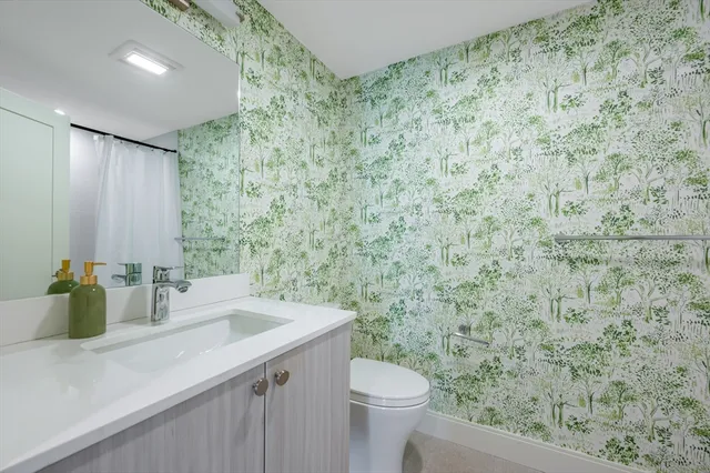 $999,000 | 765 East 3rd Street, Unit 201, Boston, MA 02127