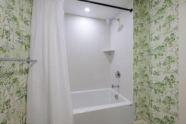 $999,000 | 765 East 3rd Street, Unit 201, Boston, MA 02127