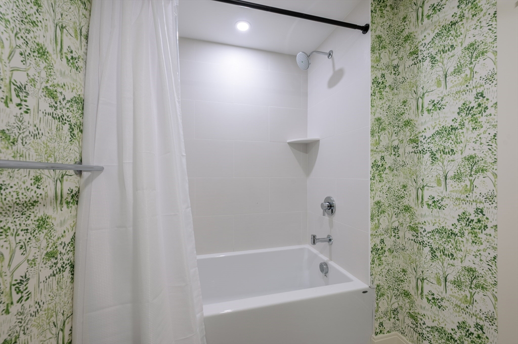 765 East 3rd Street, Unit 201 Boston, MA 02127 - Photo 10 of 27