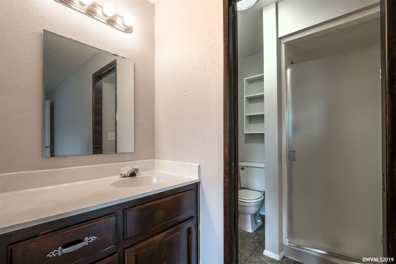 4437 Del Rio Place Southeast Albany, OR 97322 - Photo 27 of 35 Gallery Image 27