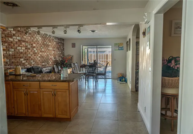 $600,000 | 315 Southwest 12th Avenue, Boynton Beach, FL 33435