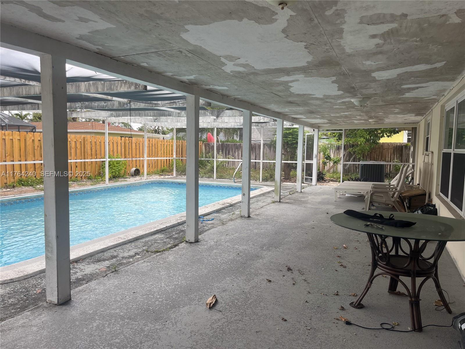 315 Southwest 12th Avenue Boynton Beach, FL 33435 - Photo 31 of 37 a view of a room with gym equipment