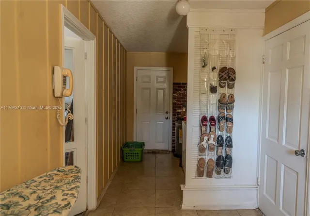 $600,000 | 315 Southwest 12th Avenue, Boynton Beach, FL 33435