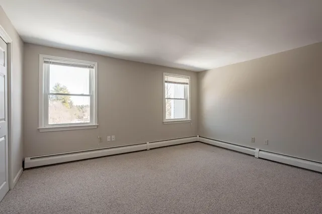 $370,000 | 15 Aspen Lane, Merrimack, NH 03054