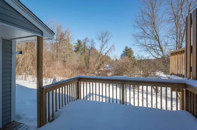 $370,000 | 15 Aspen Lane, Merrimack, NH 03054