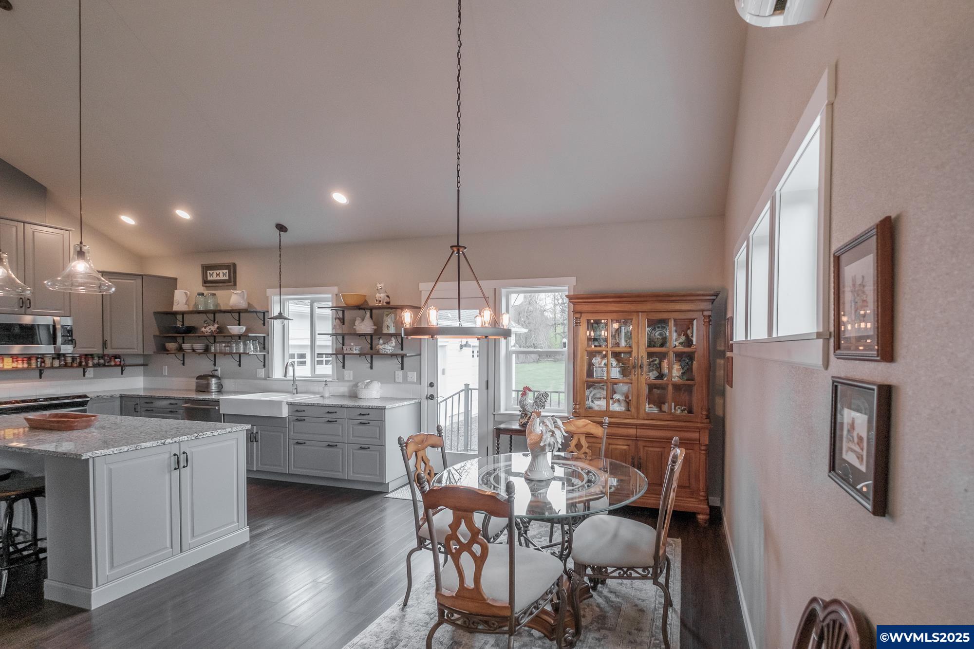 12621 Meadow Lane Road Monmouth, OR 97361 - Photo 14 of 49 Gallery Image 14