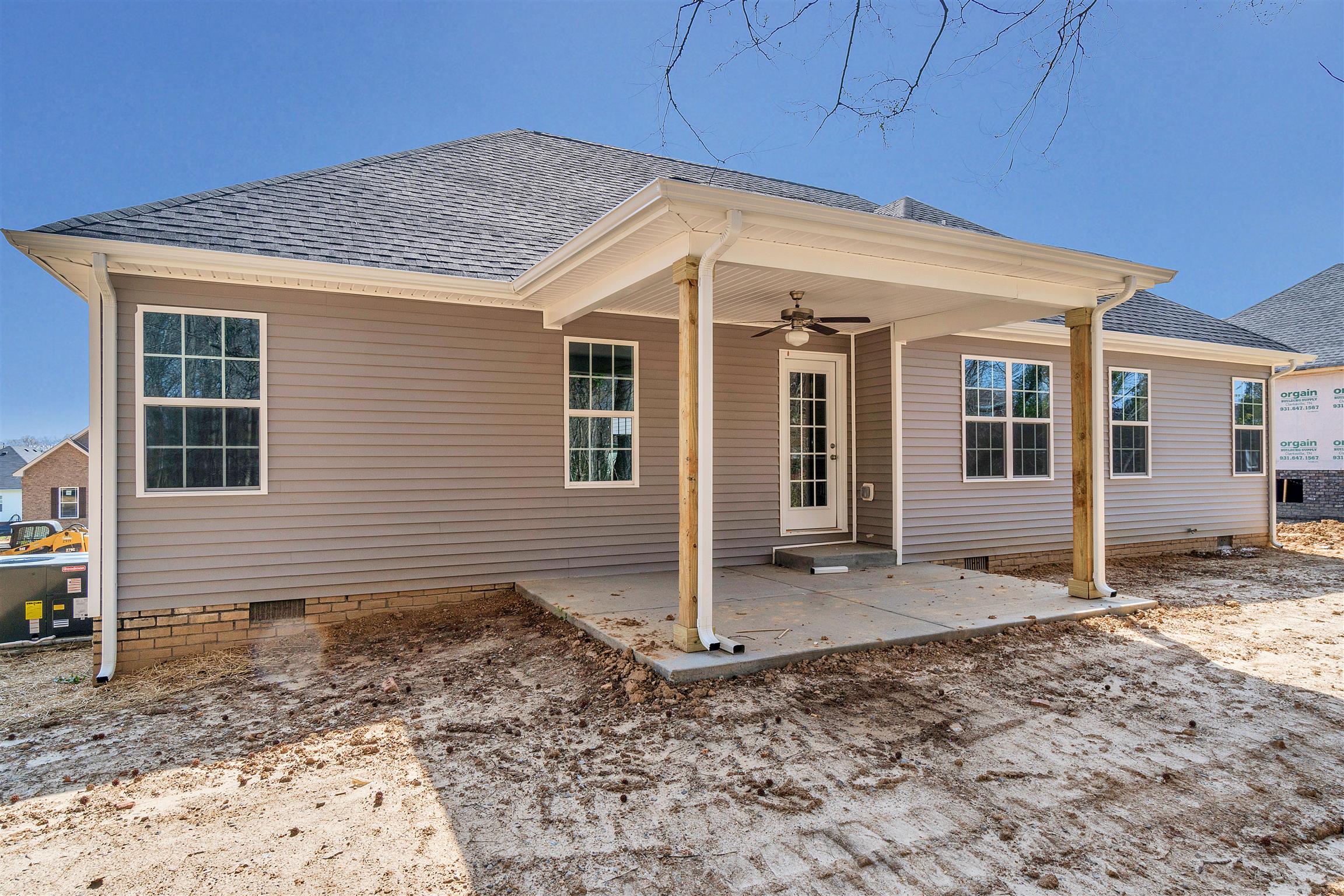 177 Fieldstone Lane Springfield, TN 37172 - Photo 4 of 27 a backyard of a house
