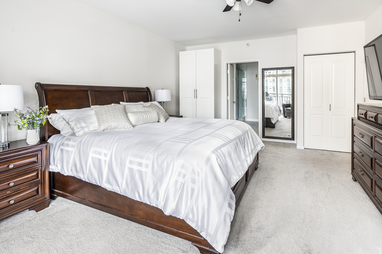 21 West Chestnut Street, Unit 1206 Chicago, IL 60610 - Photo 10 of 19