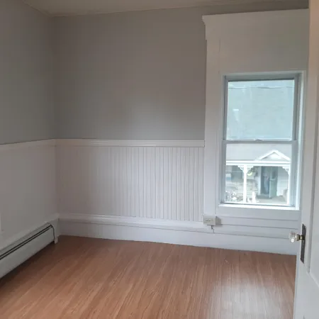 $1,500 | 890 Washington Street, Unit 4, Stewartstown, NH 03597