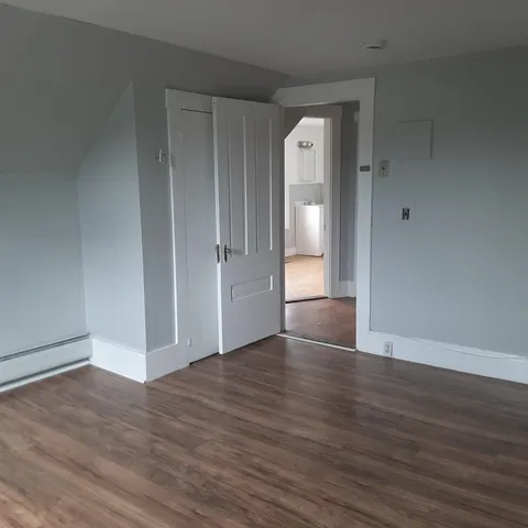 $1,500 | 890 Washington Street, Unit 4, Stewartstown, NH 03597