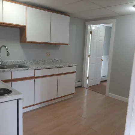 $1,500 | 890 Washington Street, Unit 4, Stewartstown, NH 03597