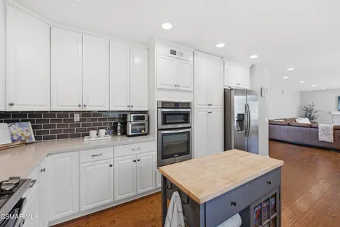 $1,540,000 | 5377 Evanwood Avenue, Oak Park, CA 91377