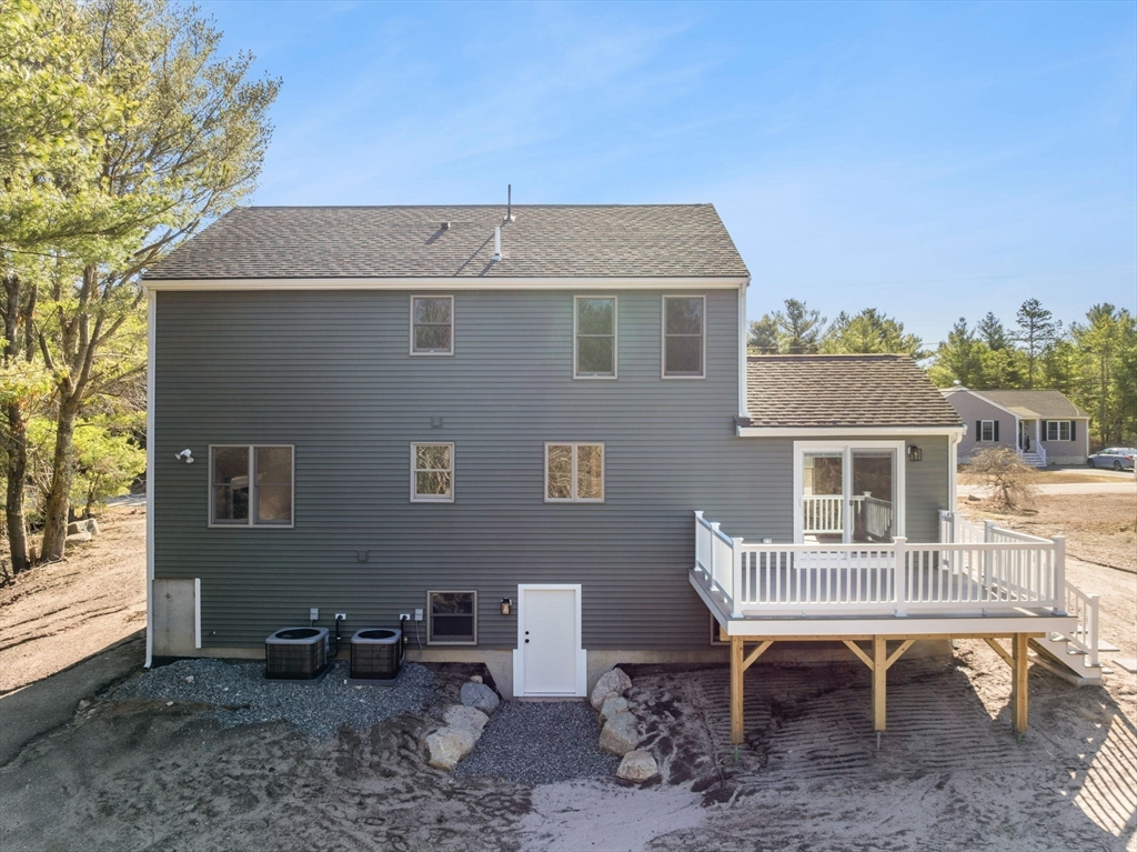 310 Charge Pond Road Wareham, MA 02571 - Photo 4 of 38