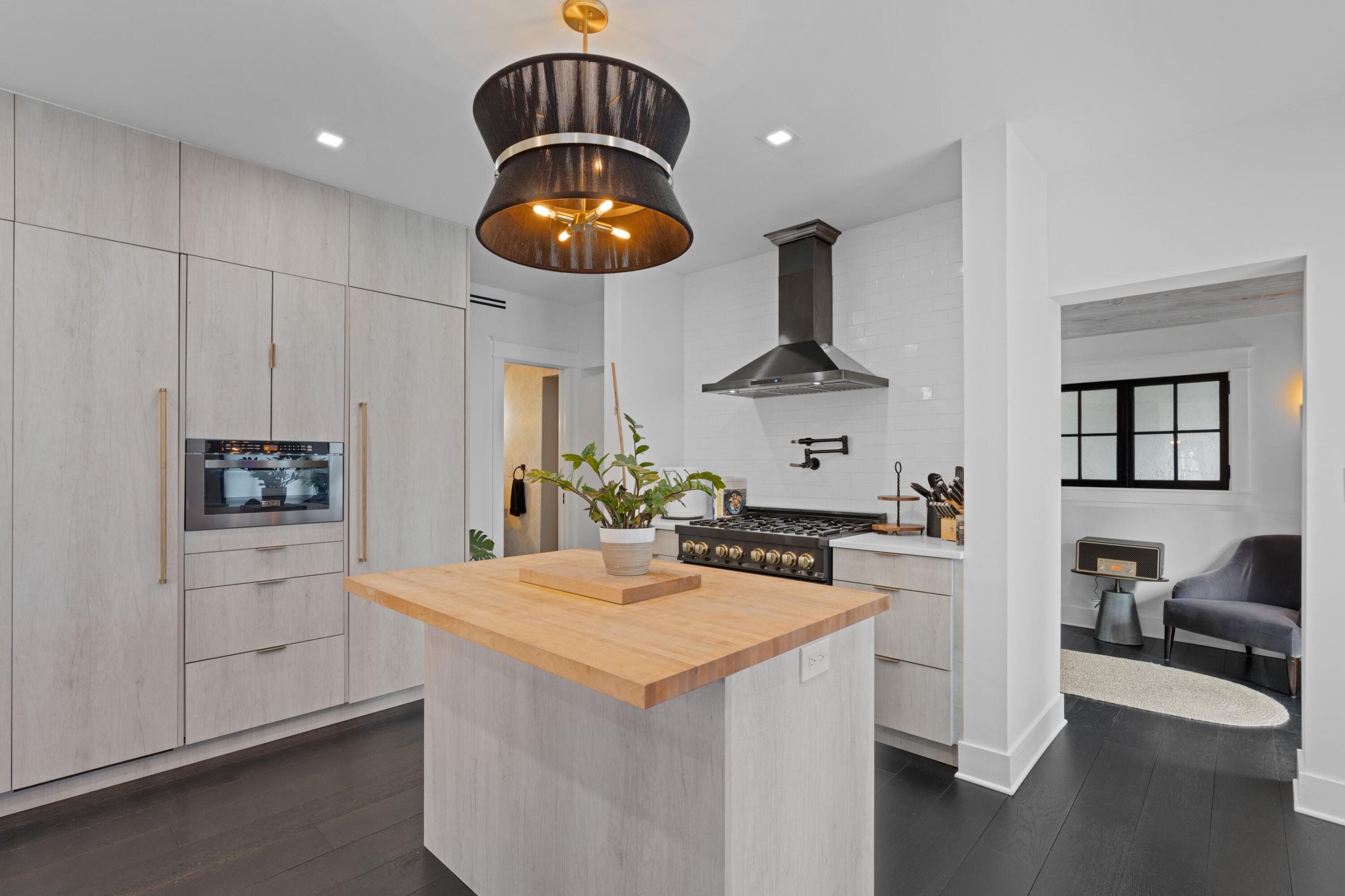 317 Vallette Way West Palm Beach, FL 33401 - Photo 16 of 55 IMG_9892