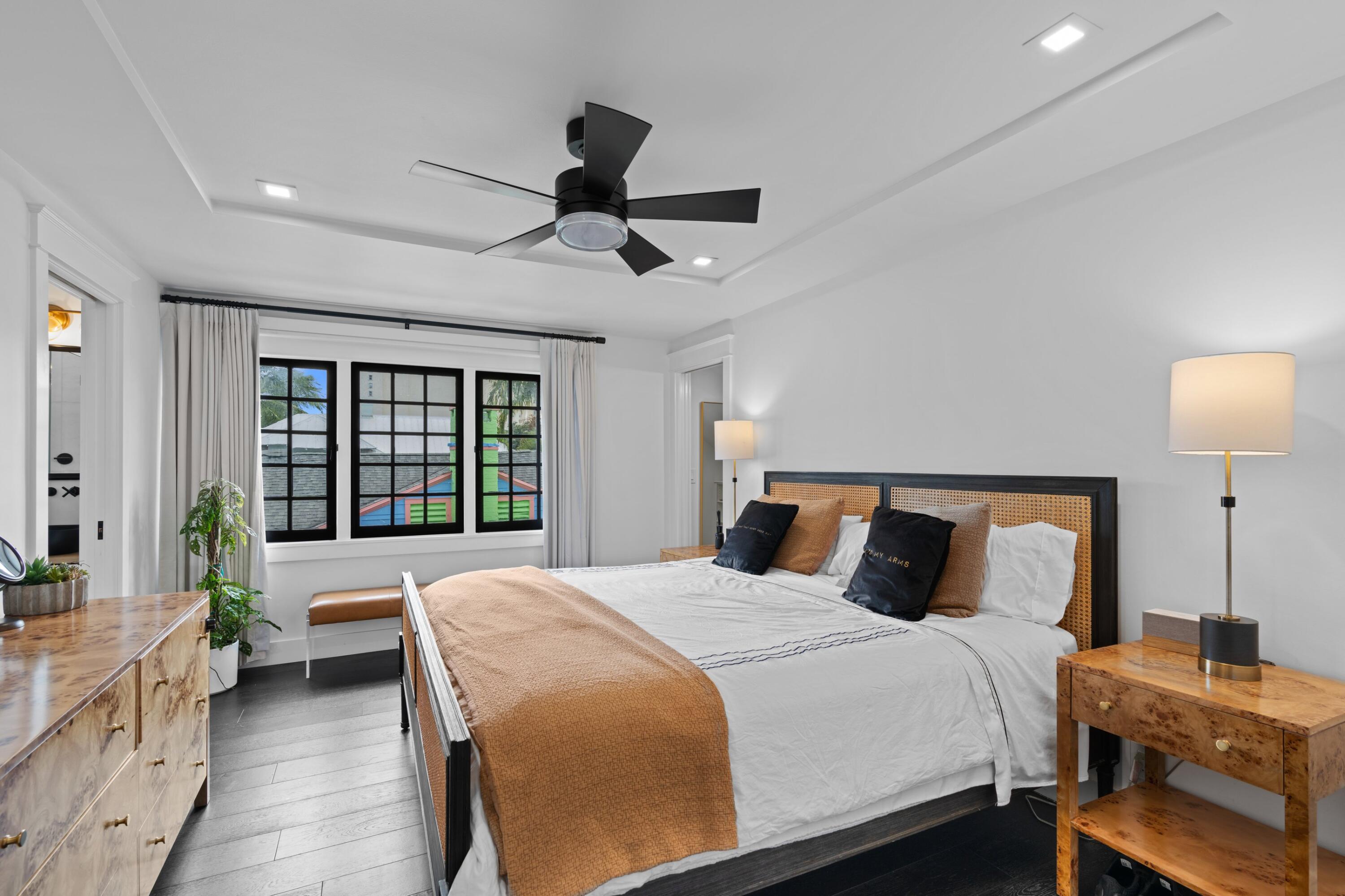 317 Vallette Way West Palm Beach, FL 33401 - Photo 32 of 55 IMG_9916