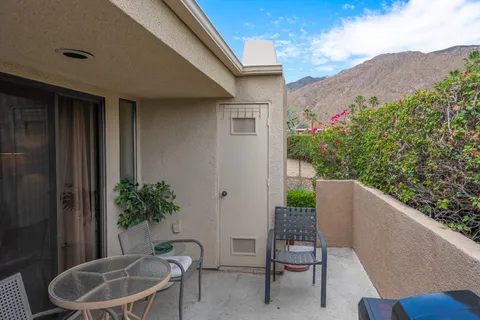 $385,000 | 222 North Calle El Segundo, Unit 502, Palm Springs, CA 92262