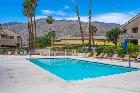 $385,000 | 222 North Calle El Segundo, Unit 502, Palm Springs, CA 92262