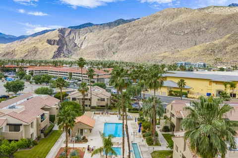 $385,000 | 222 North Calle El Segundo, Unit 502, Palm Springs, CA 92262