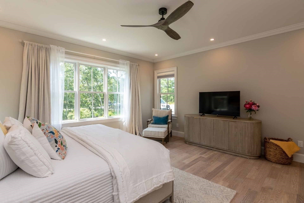 69 Division Road Edgartown, MA 02539 - Photo 18 of 31