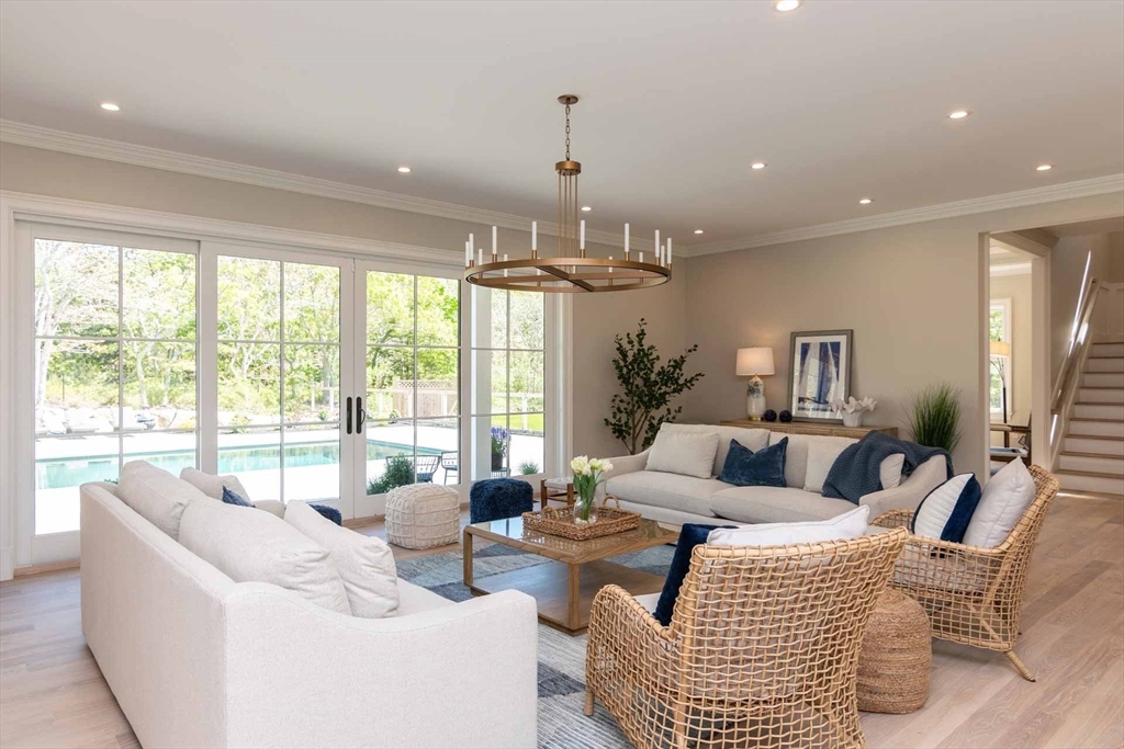 69 Division Road Edgartown, MA 02539 - Photo 5 of 31