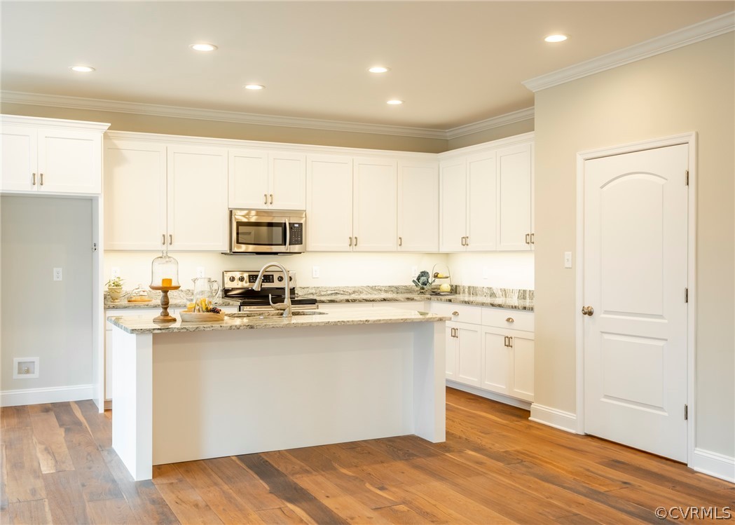 4370 Pierce Road Powhatan, VA 23139 - Photo 11 of 49 PERFECT BAR TOP AREA FOR QUICK MEALS AND GATHERING