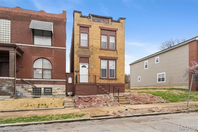 $215,000 | 2908 Michigan Avenue, St. Louis, MO 63118