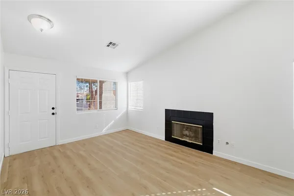 $1,950 | 3869 Birchview Court, Las Vegas, NV 89147