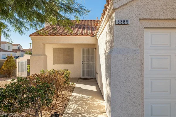 $1,950 | 3869 Birchview Court, Las Vegas, NV 89147