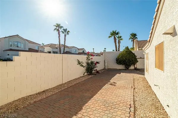 $1,950 | 3869 Birchview Court, Las Vegas, NV 89147