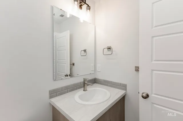 $594,990 | 920 East Perjue Basin Drive, Nampa, ID 83686