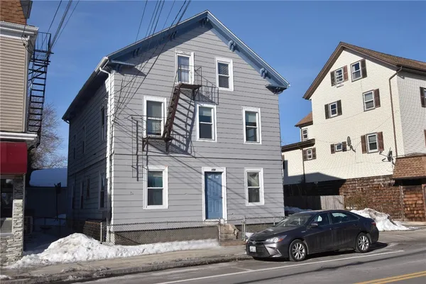 $1,500 | 156 Broad Street, Cumberland, RI 02864