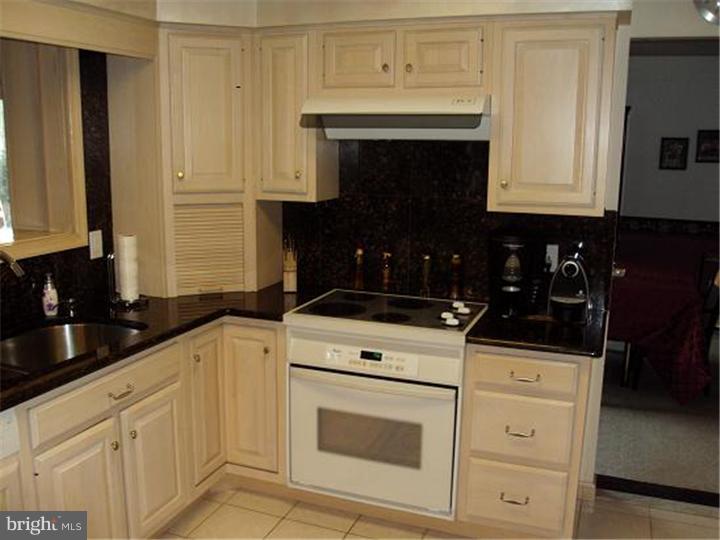 65 Penn Road Voorhees, NJ 08043 - Photo 7 of 22 Kitchen