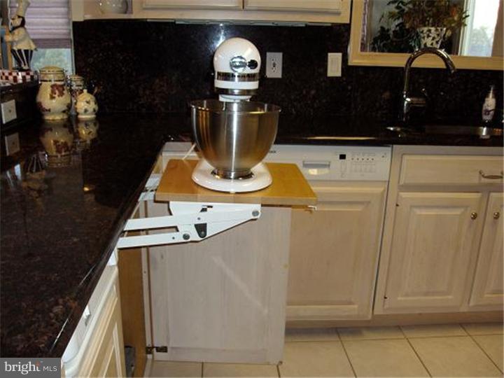 65 Penn Road Voorhees, NJ 08043 - Photo 8 of 22 Kitchen