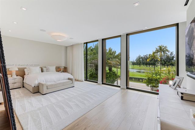 $11,495,000 | 2355 Meridian Avenue, Miami Beach, FL 33140